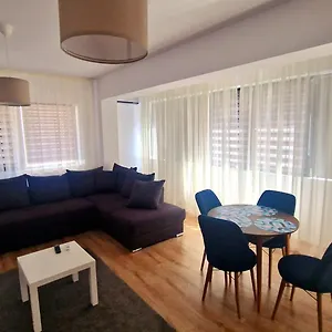 White Flat Bucureşti
