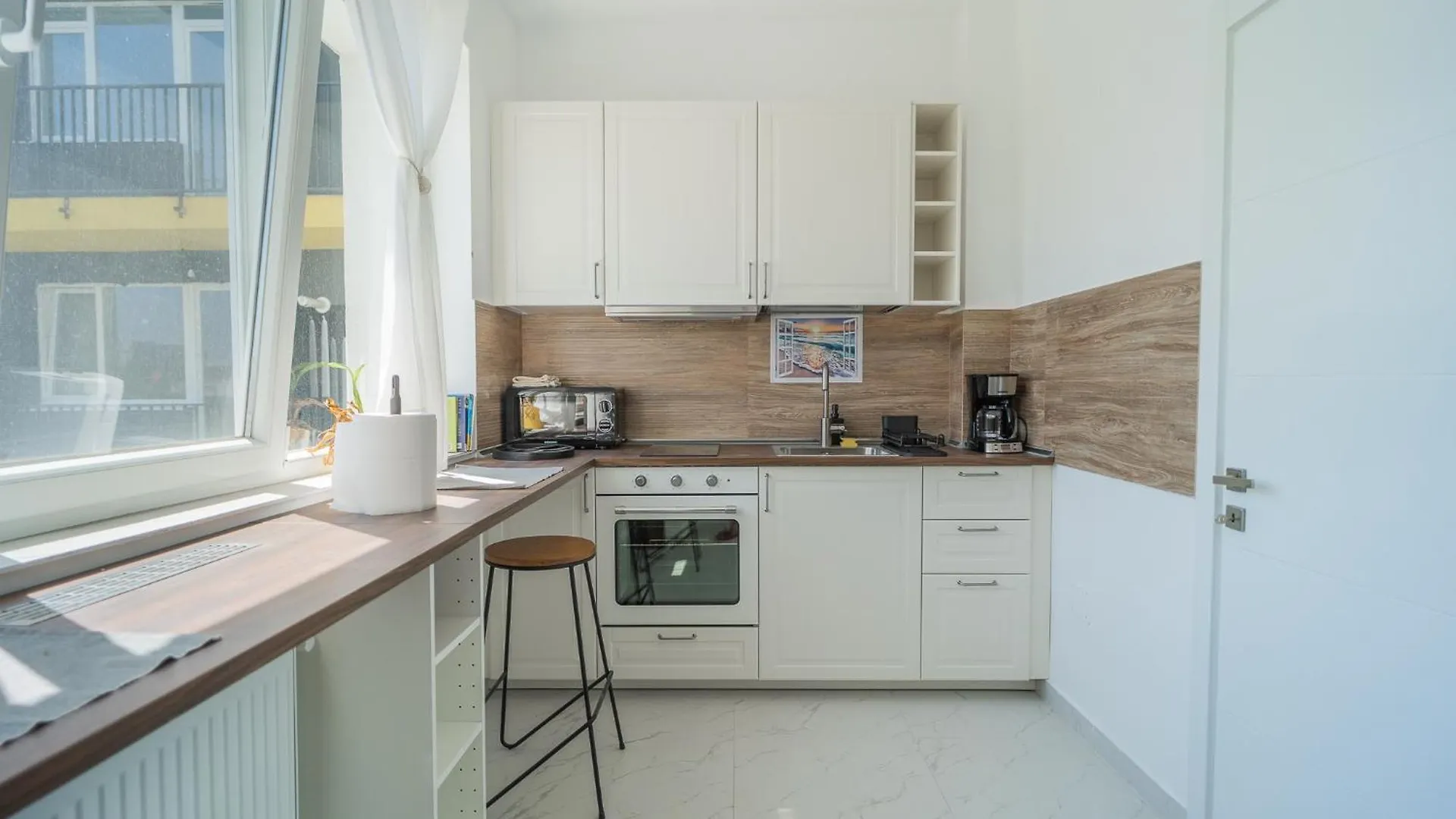 Elegant & Relaxing Gem Apartment Bucharest Romania