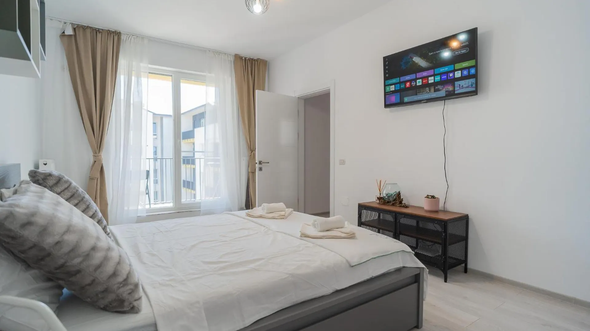 Elegant & Relaxing Gem Apartment Bucharest