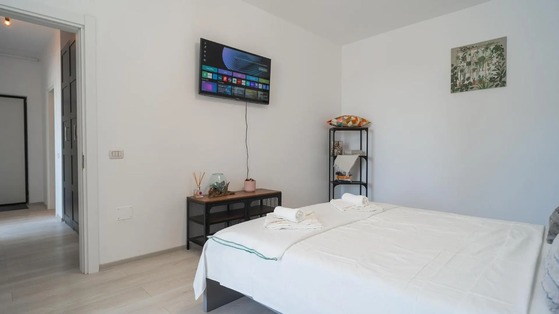 Elegant & Relaxing Gem Apartment Bucharest 0*,